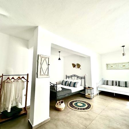 Aeron Suites Exo Gonia ภายนอก รูปภาพ